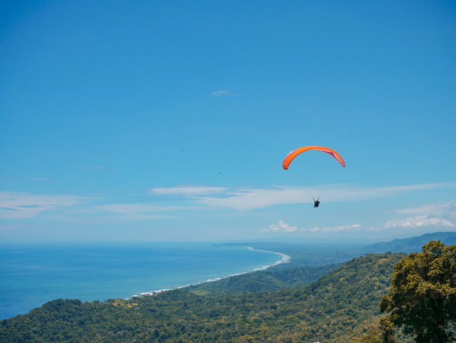 Paragliding Tour en Dominical Photo